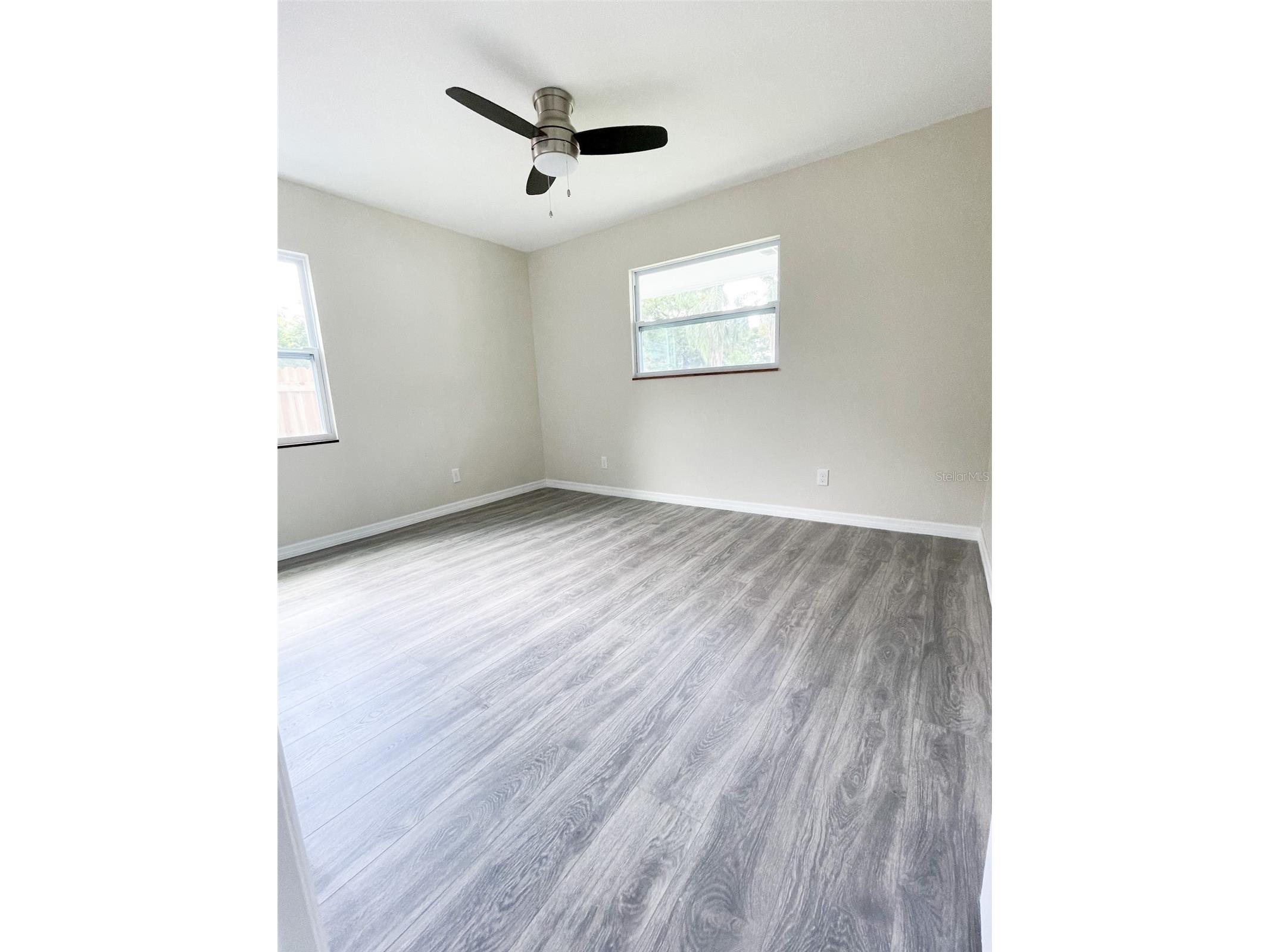 4537 10th Avenue S Saint Petersburg FL 33711 TB8469020 image11
