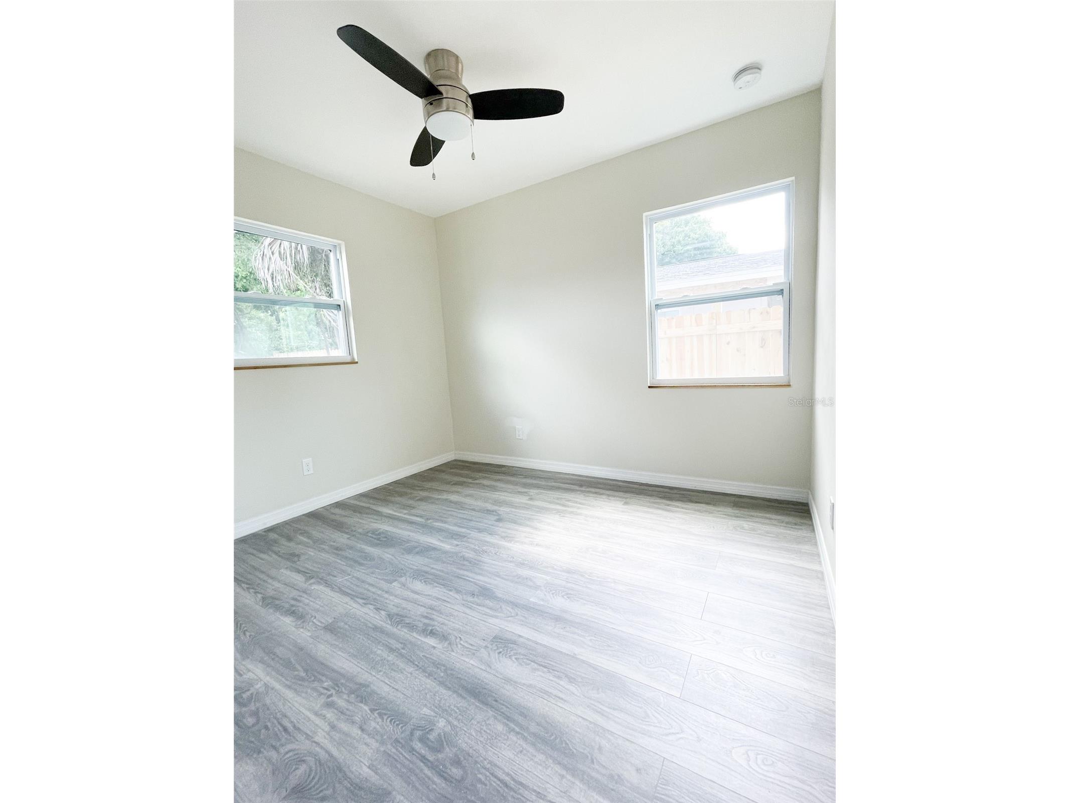 4537 10th Avenue S Saint Petersburg FL 33711 TB8469032 image13