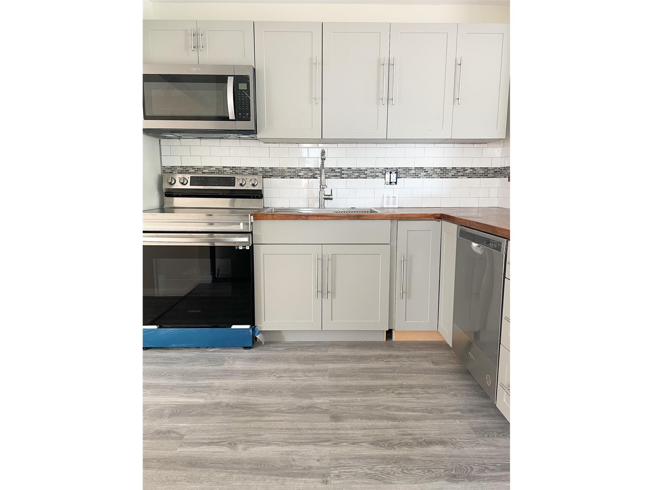 4537 10th Avenue S Saint Petersburg FL 33711 TB8469032 image5