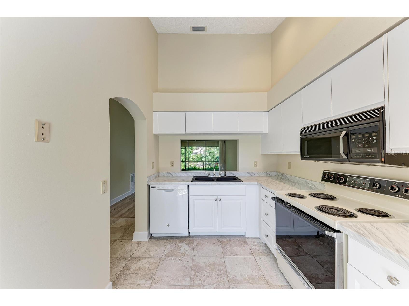 4537 Morningside #10 Sarasota FL 34235 A4682061 image11