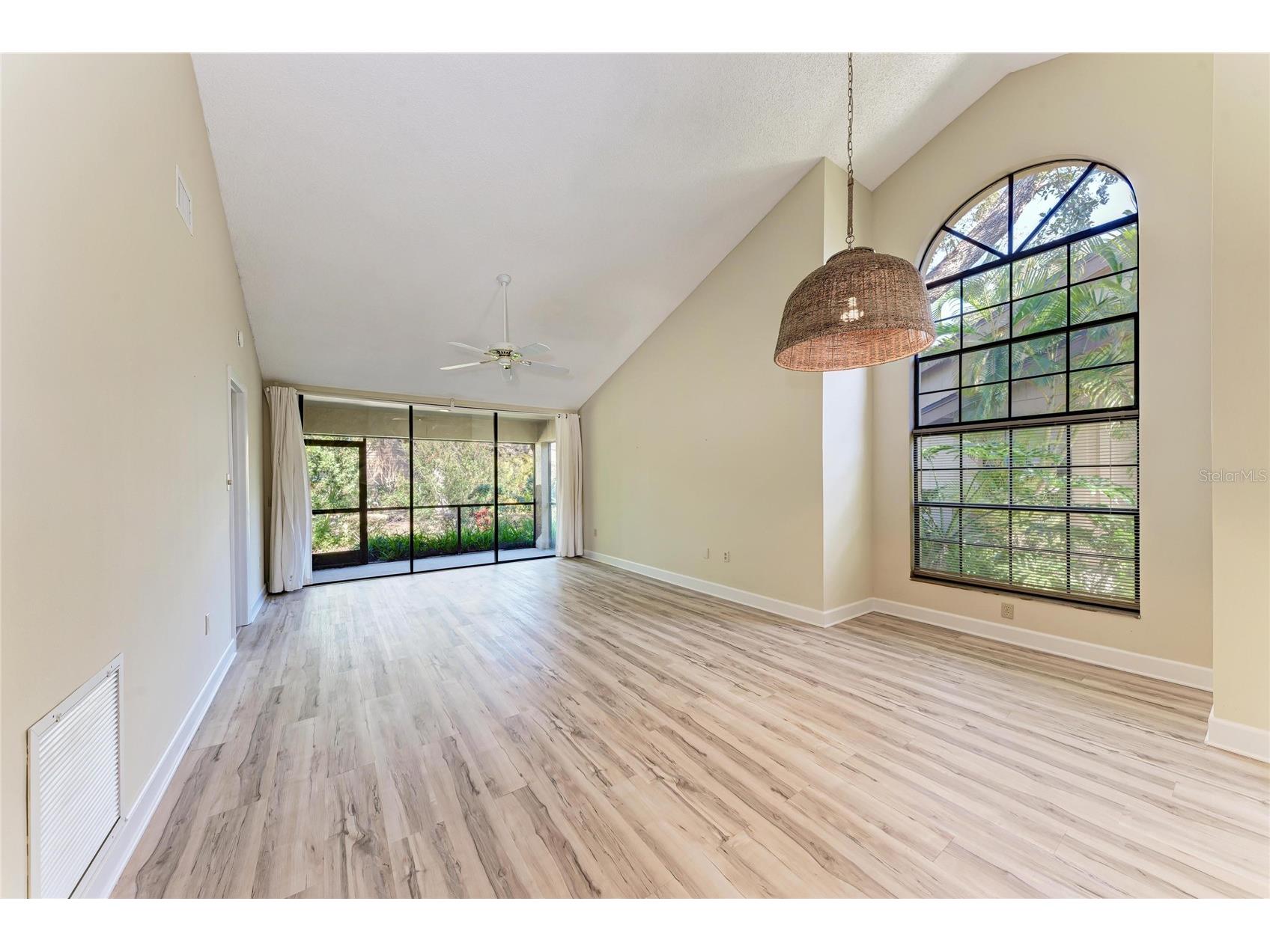 4537 Morningside #10 Sarasota FL 34235 A4682061 image7