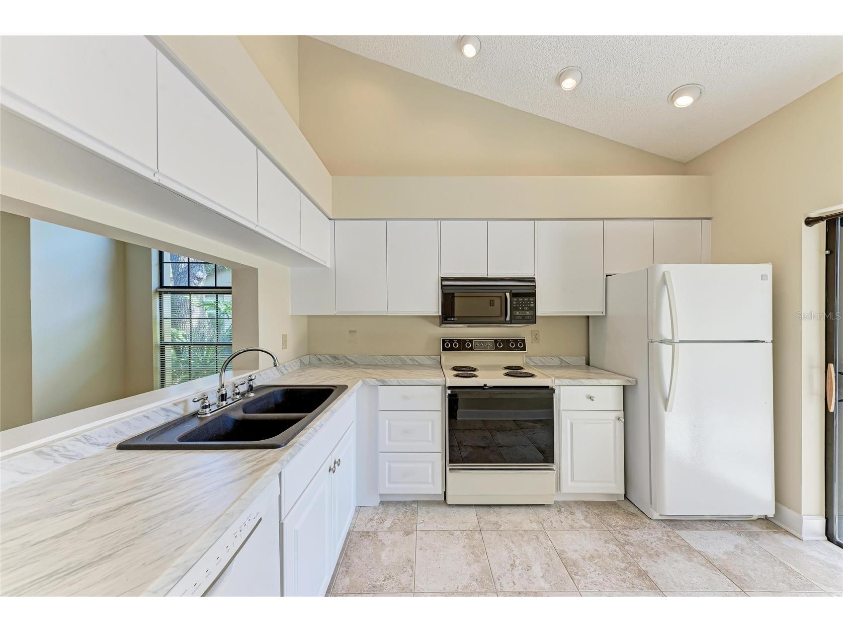 4537 Morningside #10 Sarasota FL 34235 A4682061 image9