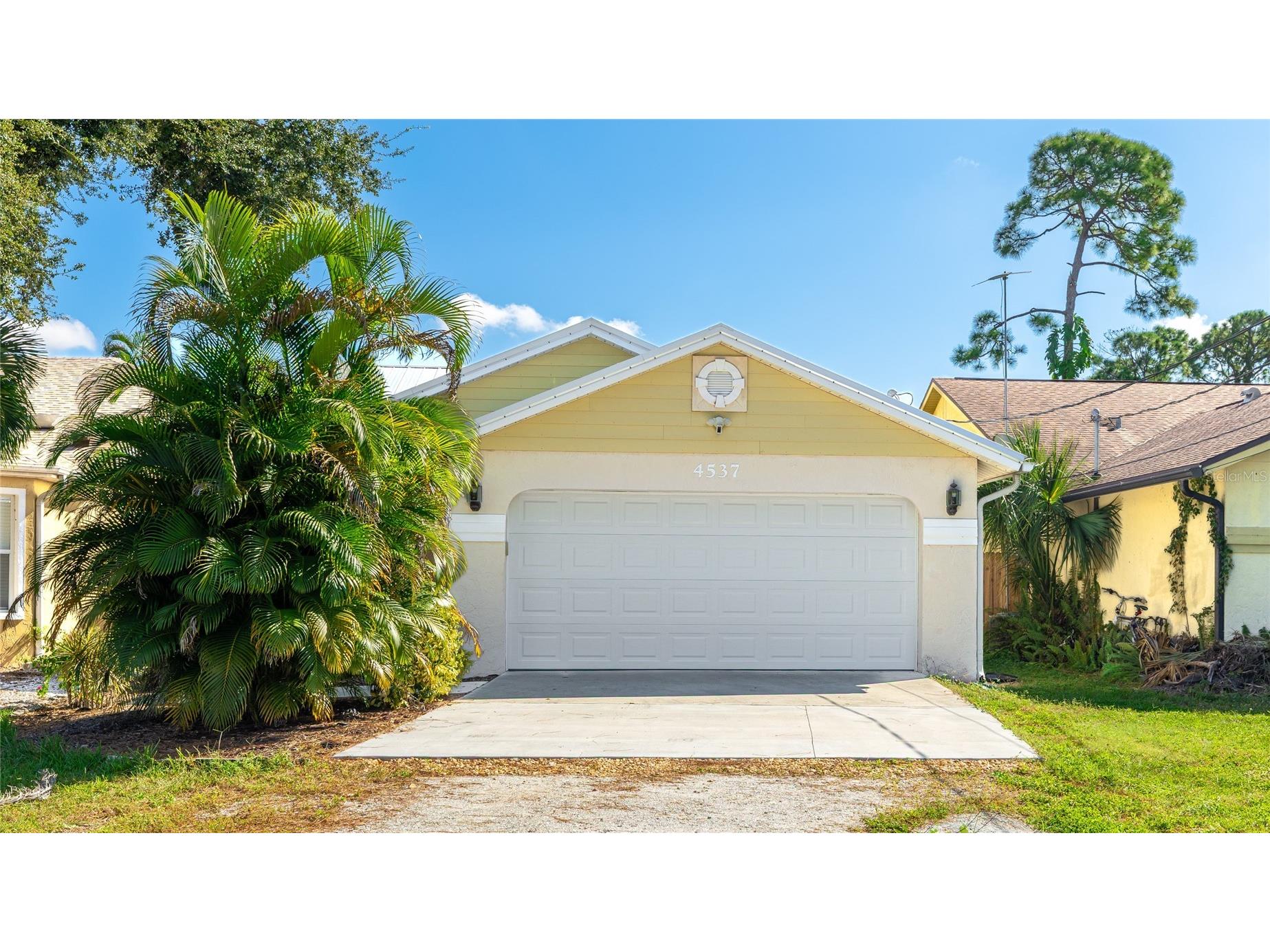 4537 S Lockwood Ridge Road Sarasota FL 34231 A4694909 image1
