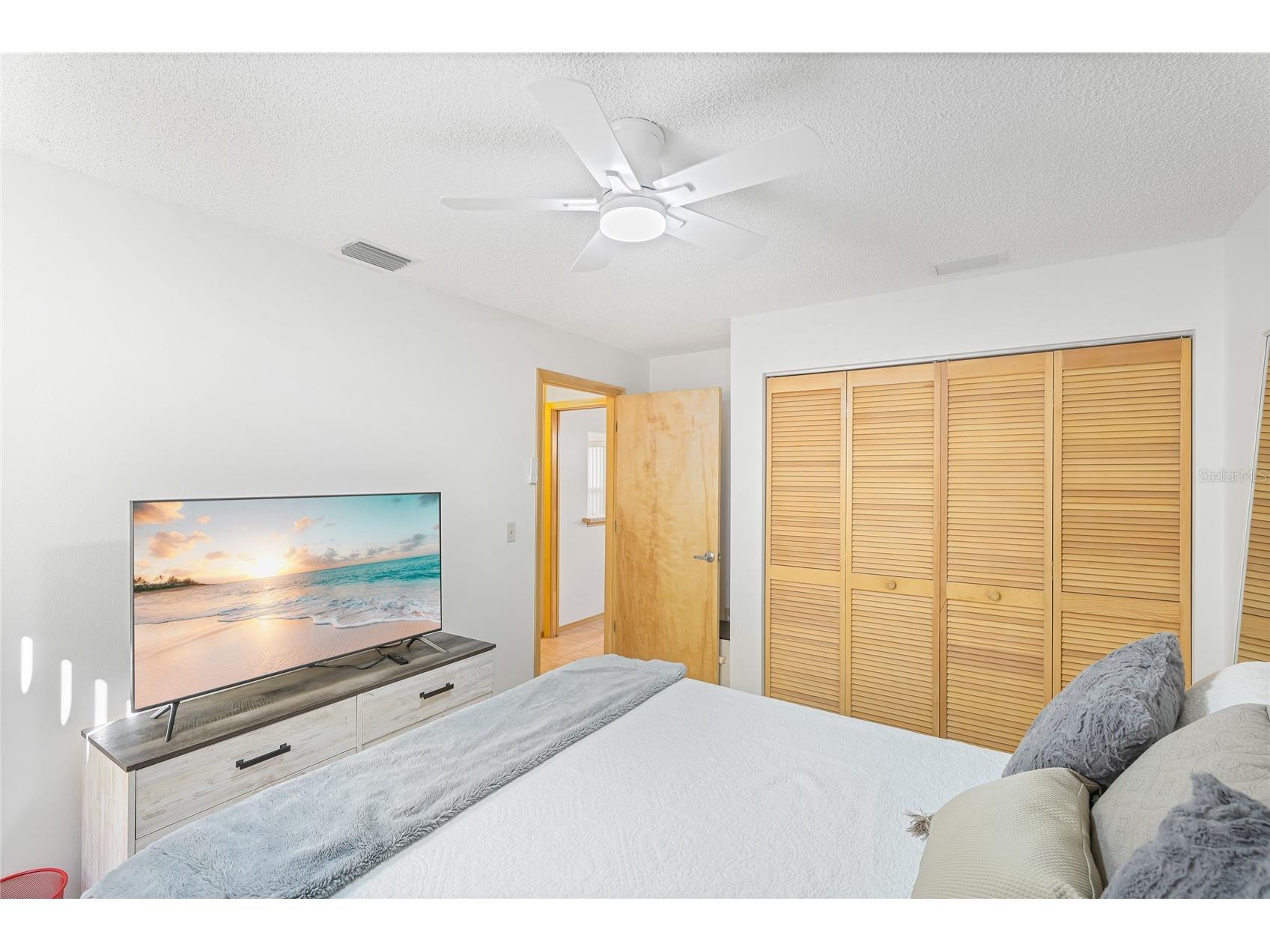 4537 S Lockwood Ridge Road Sarasota FL 34231 A4694909 image16