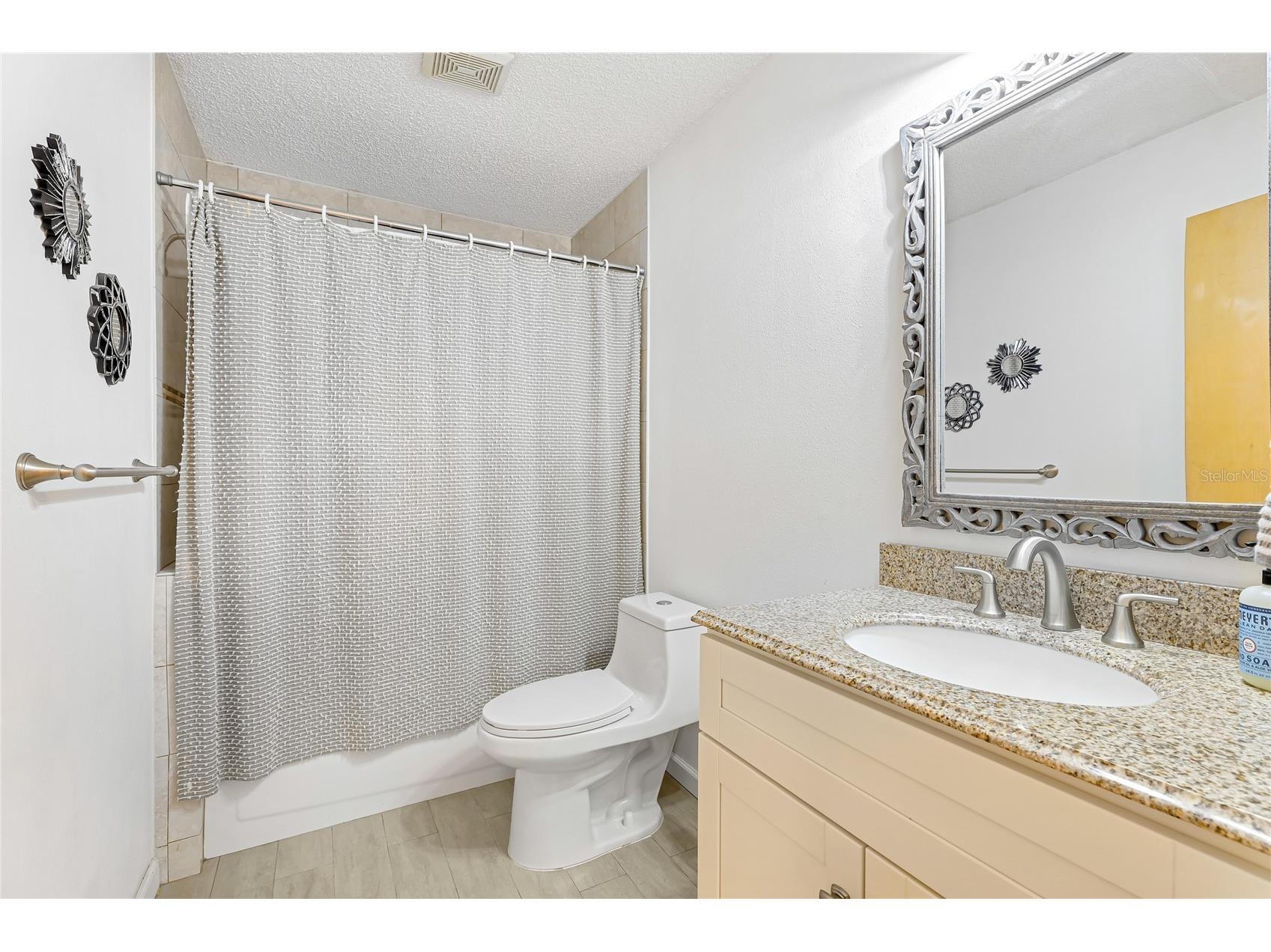 4537 S Lockwood Ridge Road Sarasota FL 34231 A4694909 image17