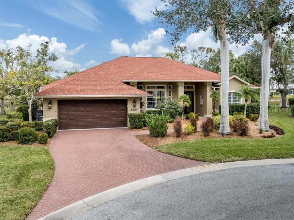 4539 Longspur Lane Sarasota FL 34238 A4635855 image1