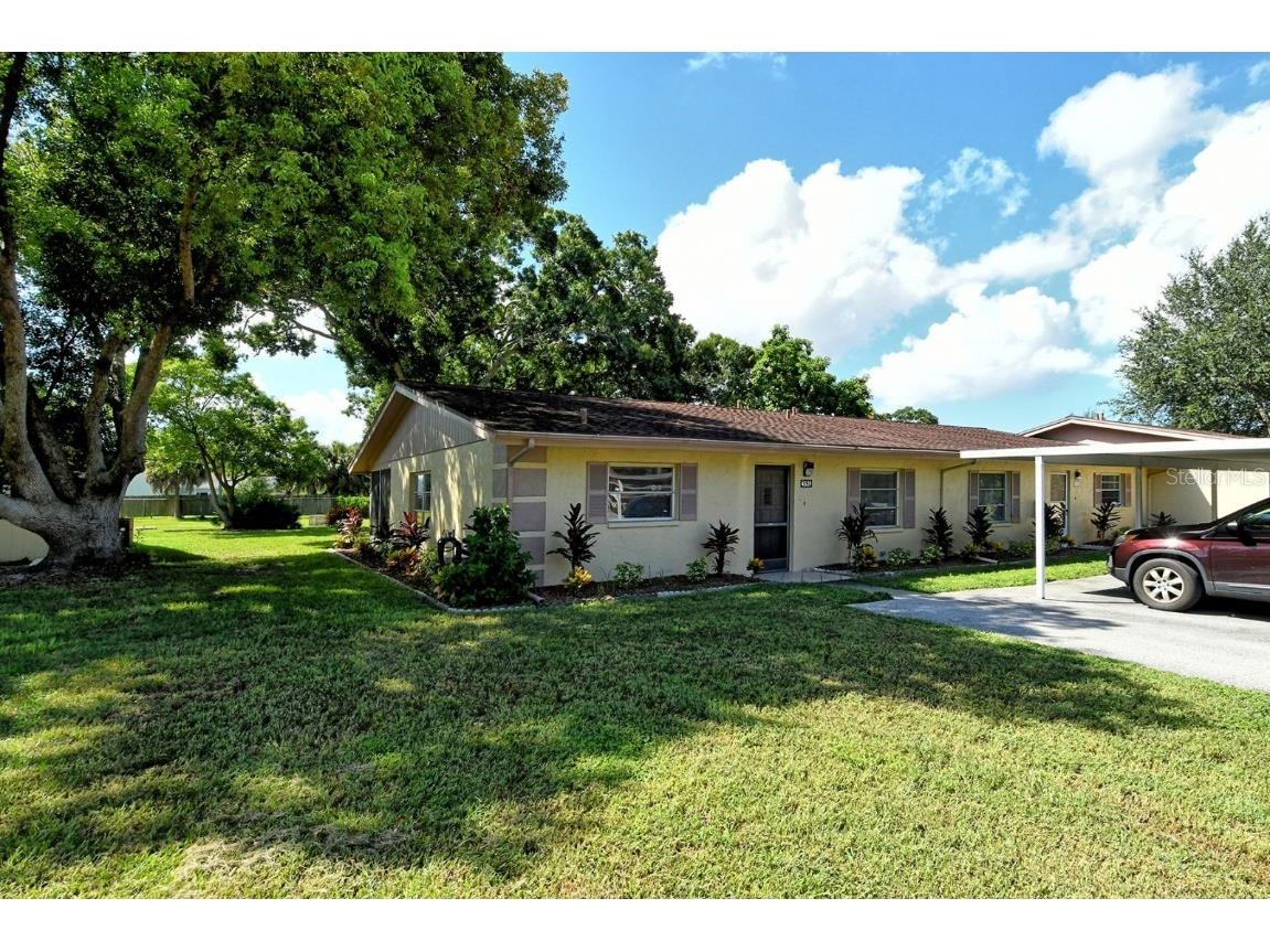 4539 Ottawa Trail #218 Sarasota FL 34233 A4617933 image1