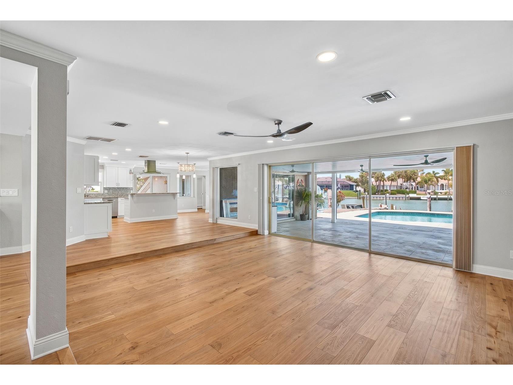 454 1st Street W Tierra Verde FL 33715 TB8515086 image12