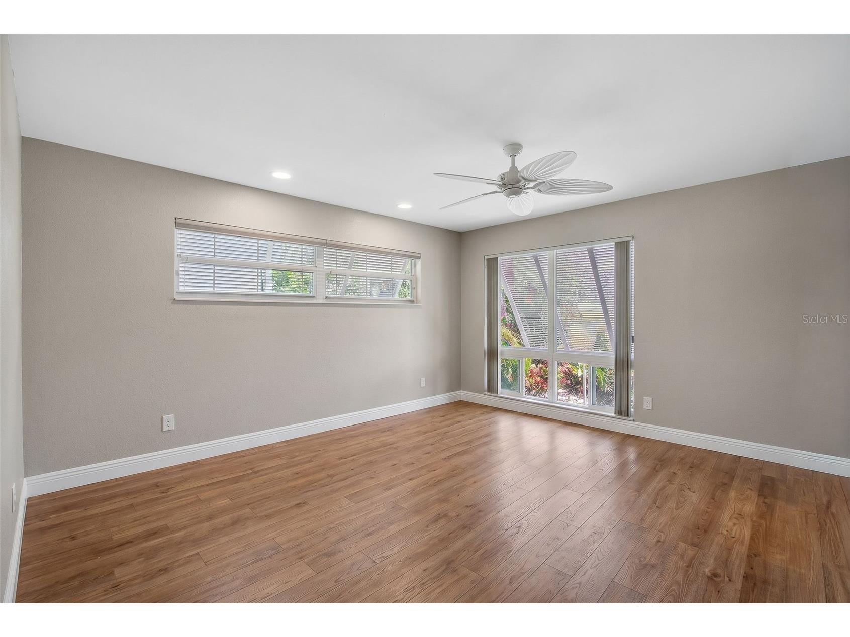 454 1st Street W Tierra Verde FL 33715 TB8515086 image16