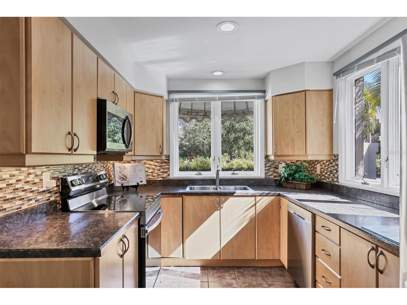 4540 Ascot Circle N Sarasota FL 34235 TB8481018 image16