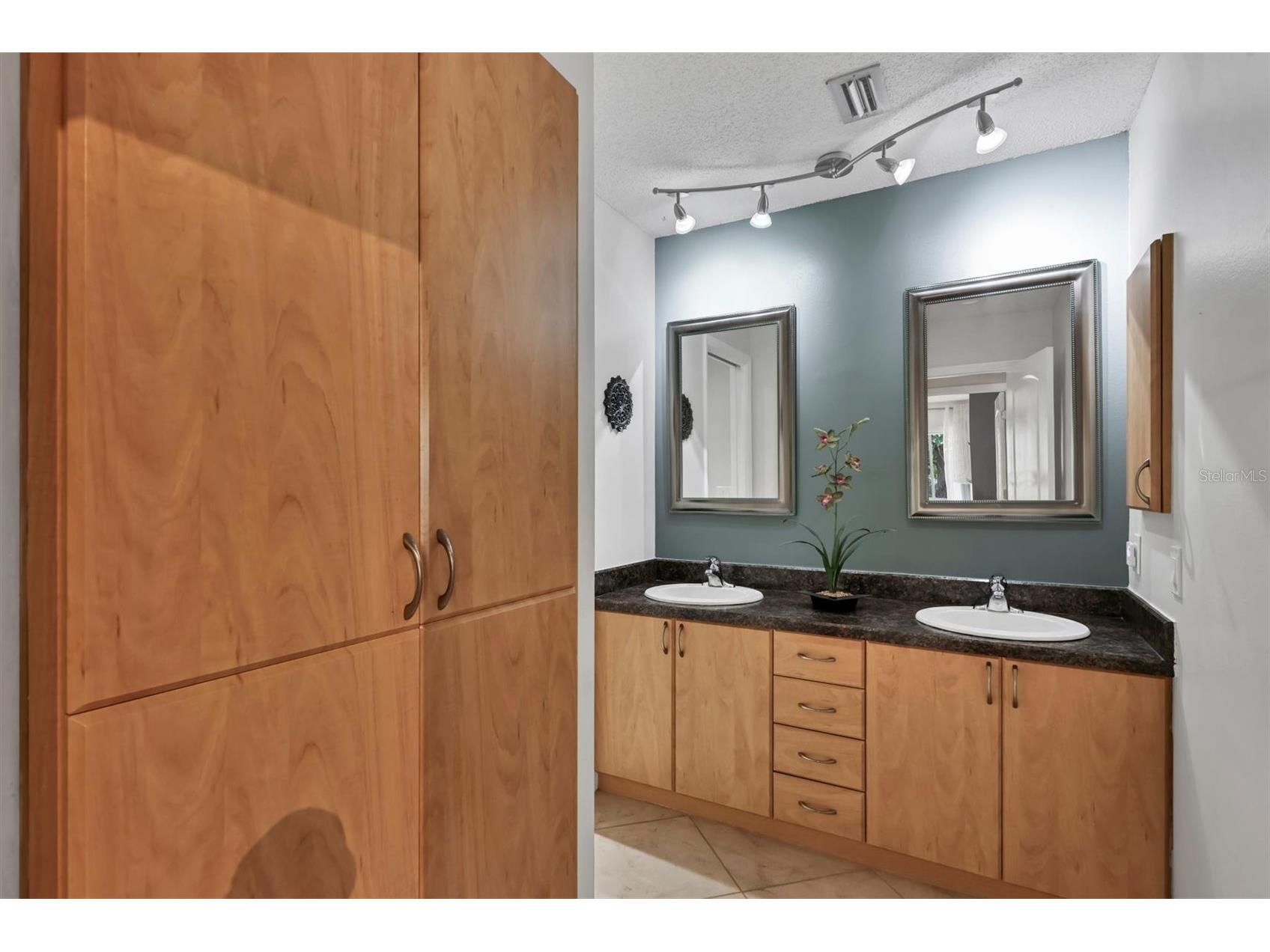 4540 Ascot Circle N Sarasota FL 34235 TB8481018 image22