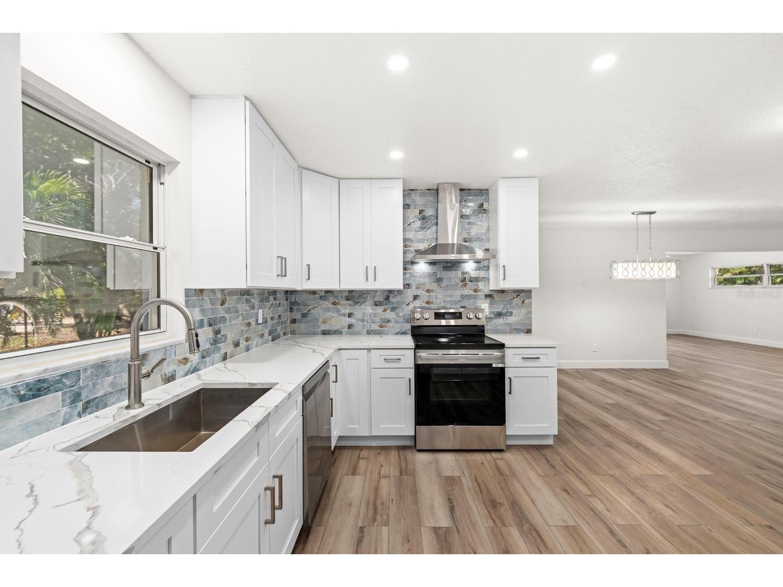 4540 Bayshore Boulevard NE Saint Petersburg FL 33703 TB8483324 image10