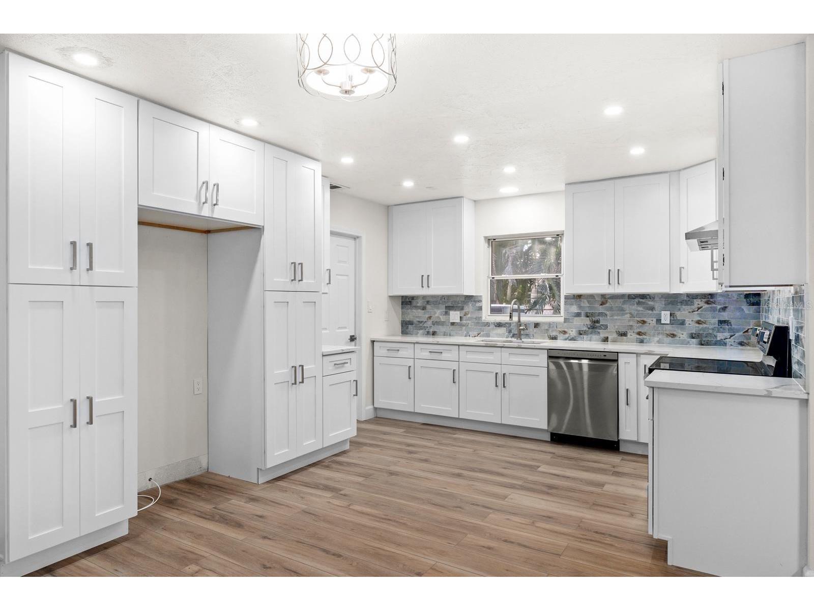 4540 Bayshore Boulevard NE Saint Petersburg FL 33703 TB8483324 image8
