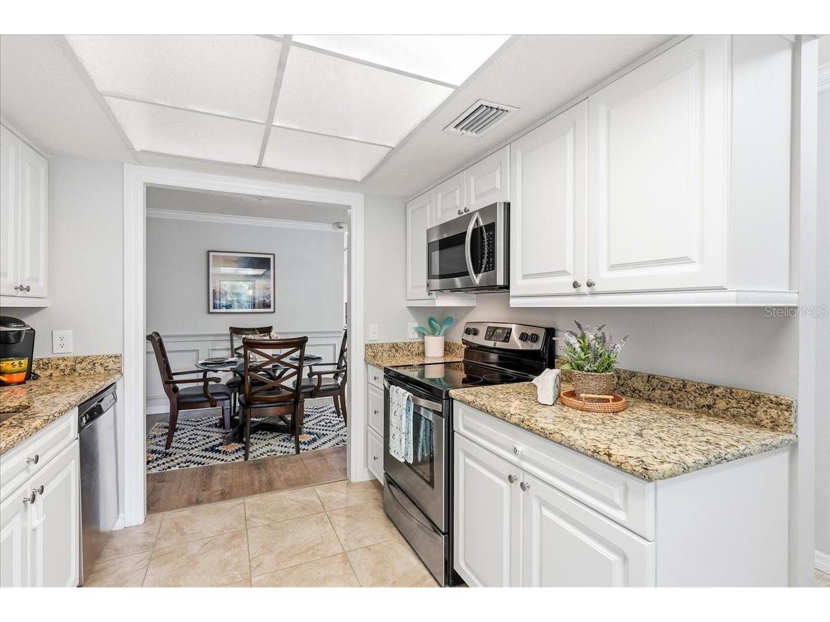 4540 Bee Ridge Road #VILLA 1 Sarasota FL 34233 A4698275 image8