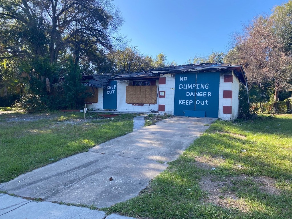 4540 Chateau Road Orlando FL 32808 O5991183 image1