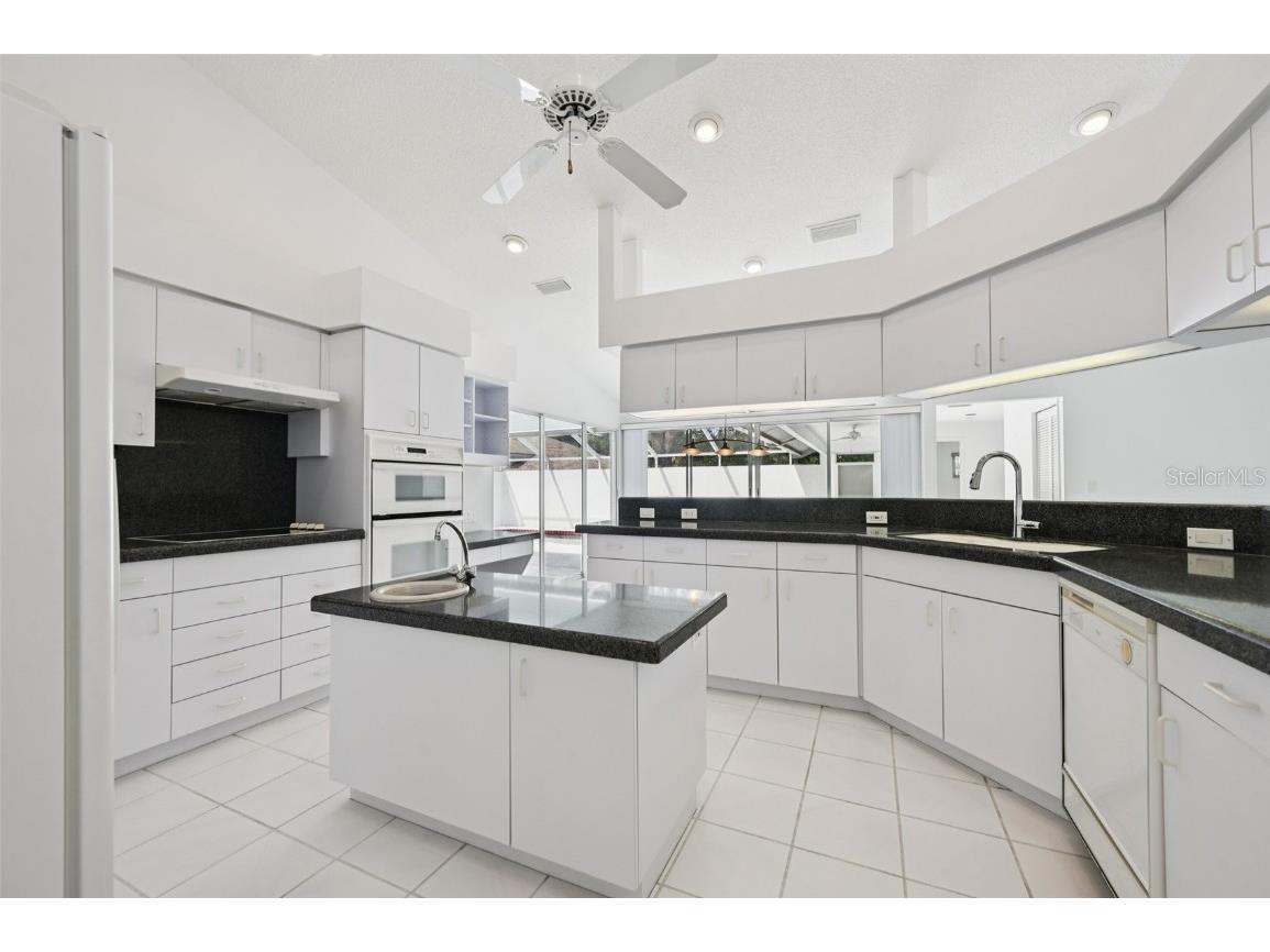 4540 Chimney Creek Drive Sarasota FL 34235 A4664317 image6