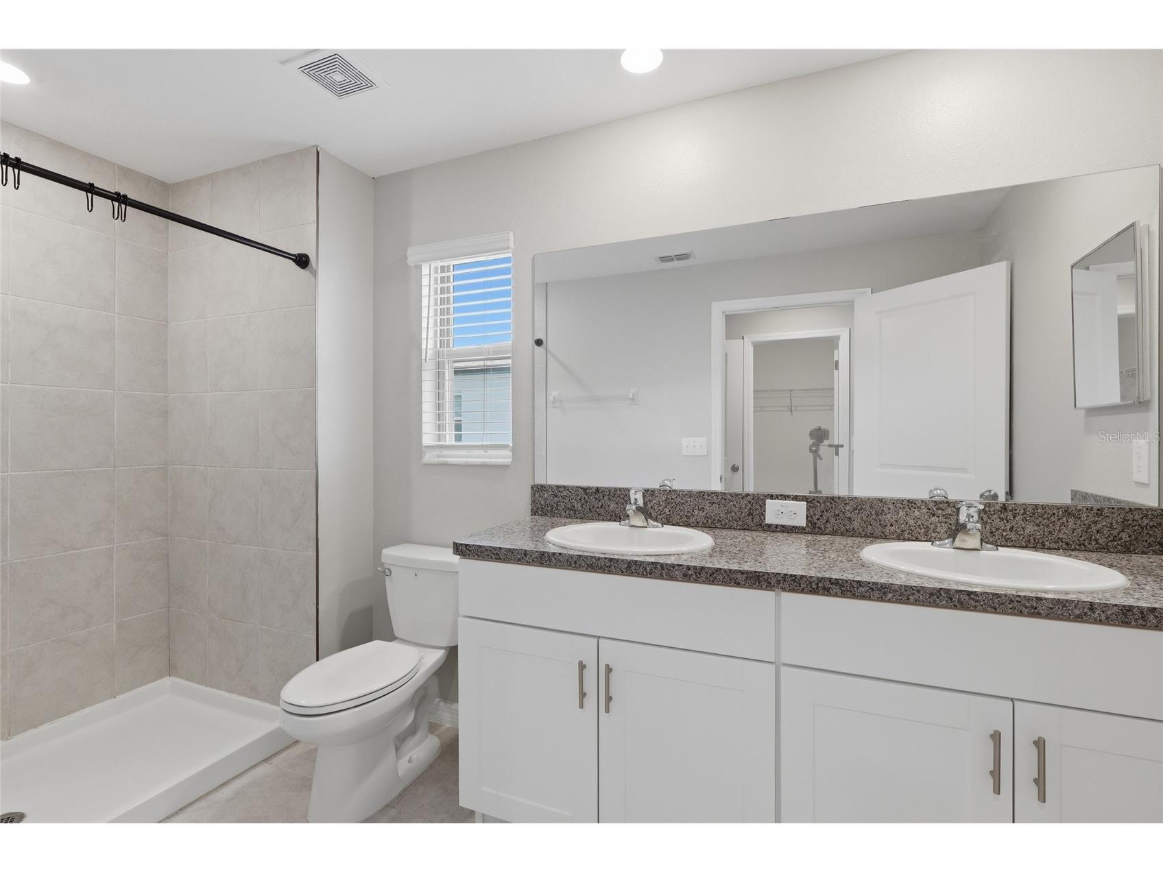 4540 Globe Thistle Drive Tampa FL 33619 TB8470104 image23