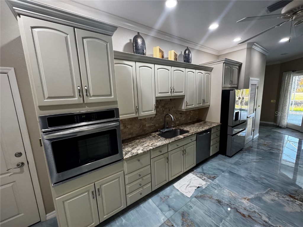 4540 Kipling Circle Sarasota FL 34241 TB8450626 image13