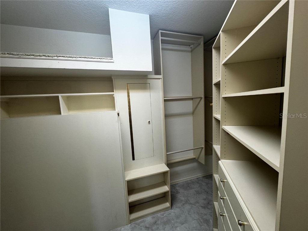 4540 Kipling Circle Sarasota FL 34241 TB8450626 image17