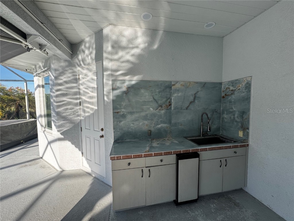 4540 Kipling Circle Sarasota FL 34241 TB8450626 image28