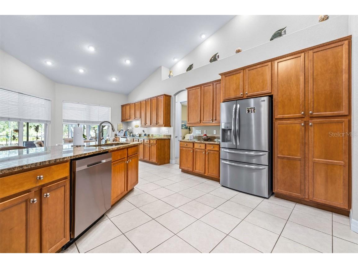 4540 Park Avenue Indian Lake Estates FL 33855 L4952680 image15