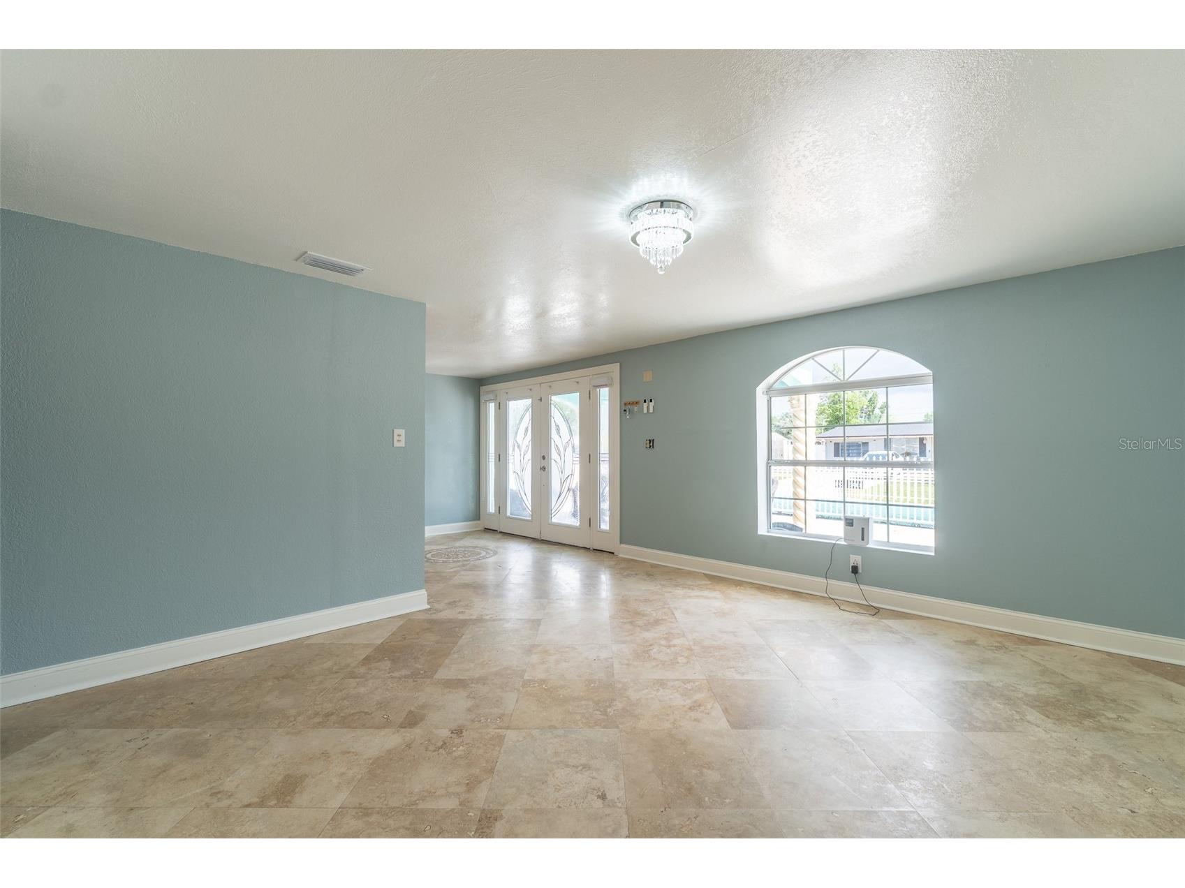 4540 W Jean Street Tampa FL 33614 TB8496078 image6