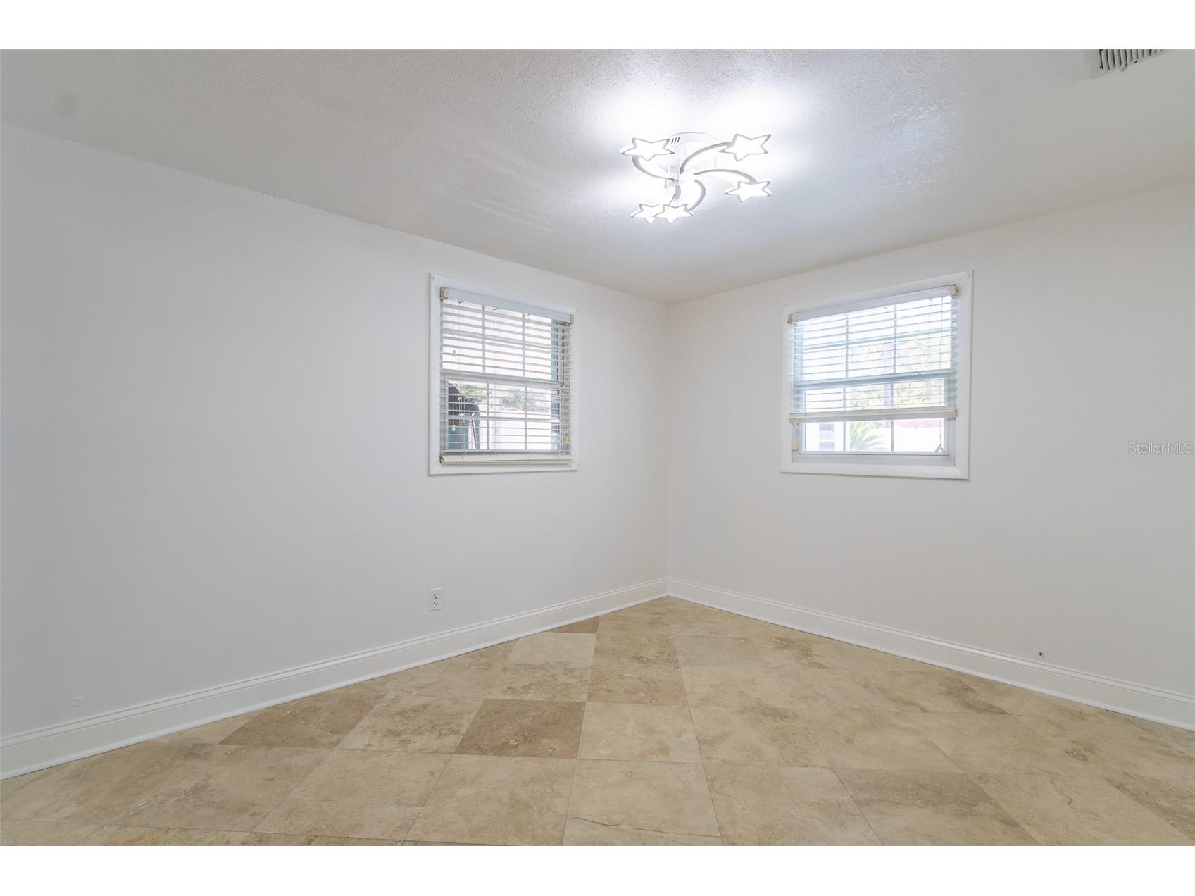 4540 W Jean Street Tampa FL 33614 TB8496078 image8