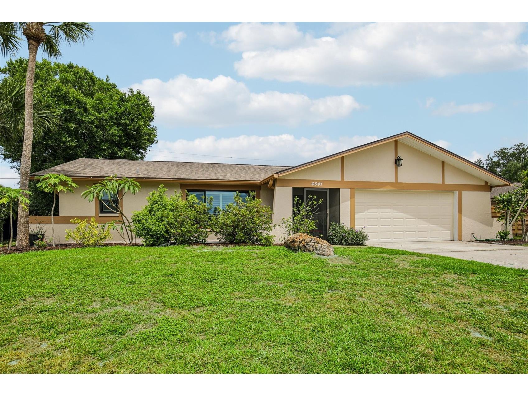 4541 Charing Cross Road Sarasota FL 34241 TB8506161 image1