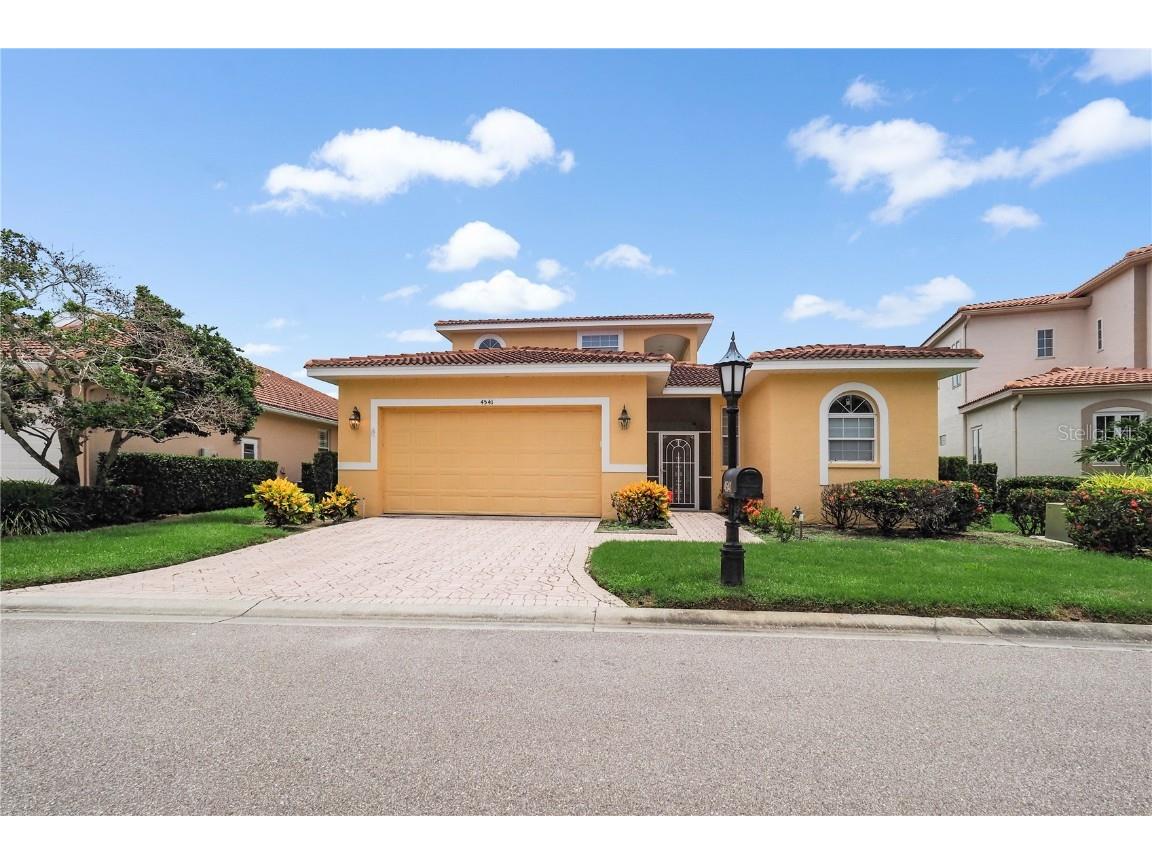 4541 Murcia Boulevard #11 Sarasota FL 34238 A4673824 image1