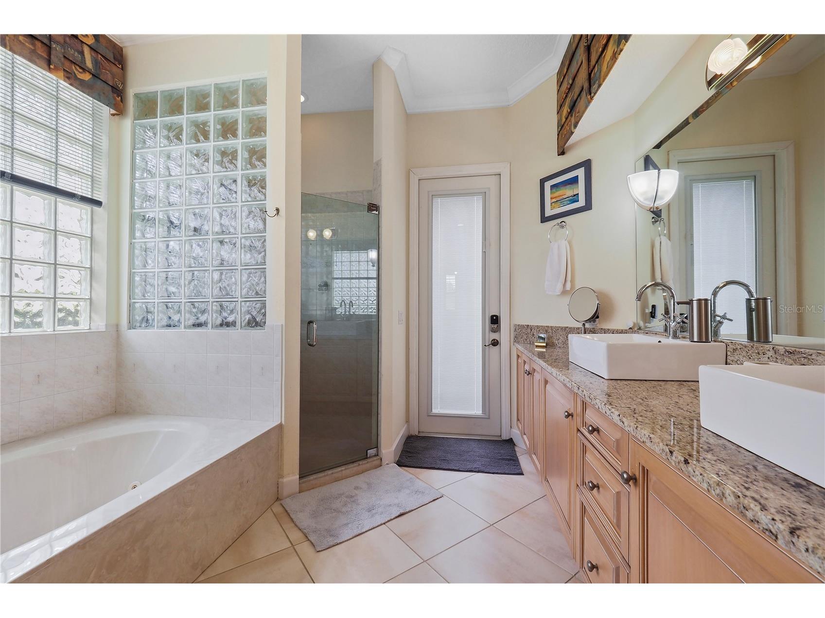4541 Murcia Boulevard #11 Sarasota FL 34238 A4693993 image15