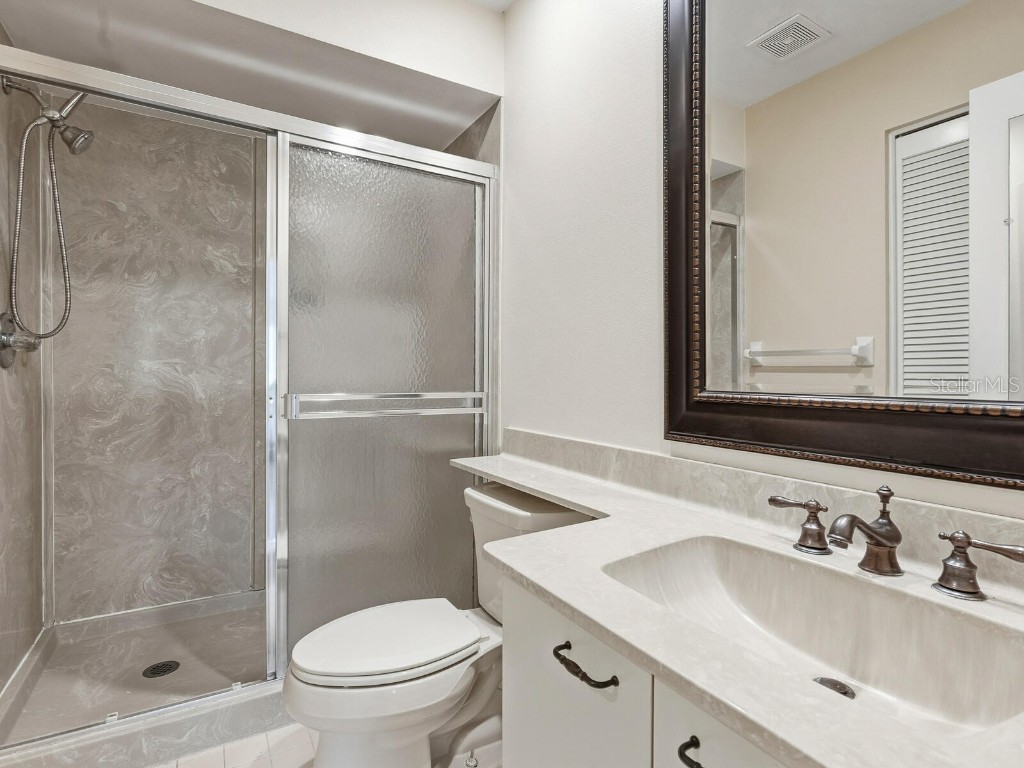 4542 Kingsmere #46 Sarasota FL 34235 A4670244 image13