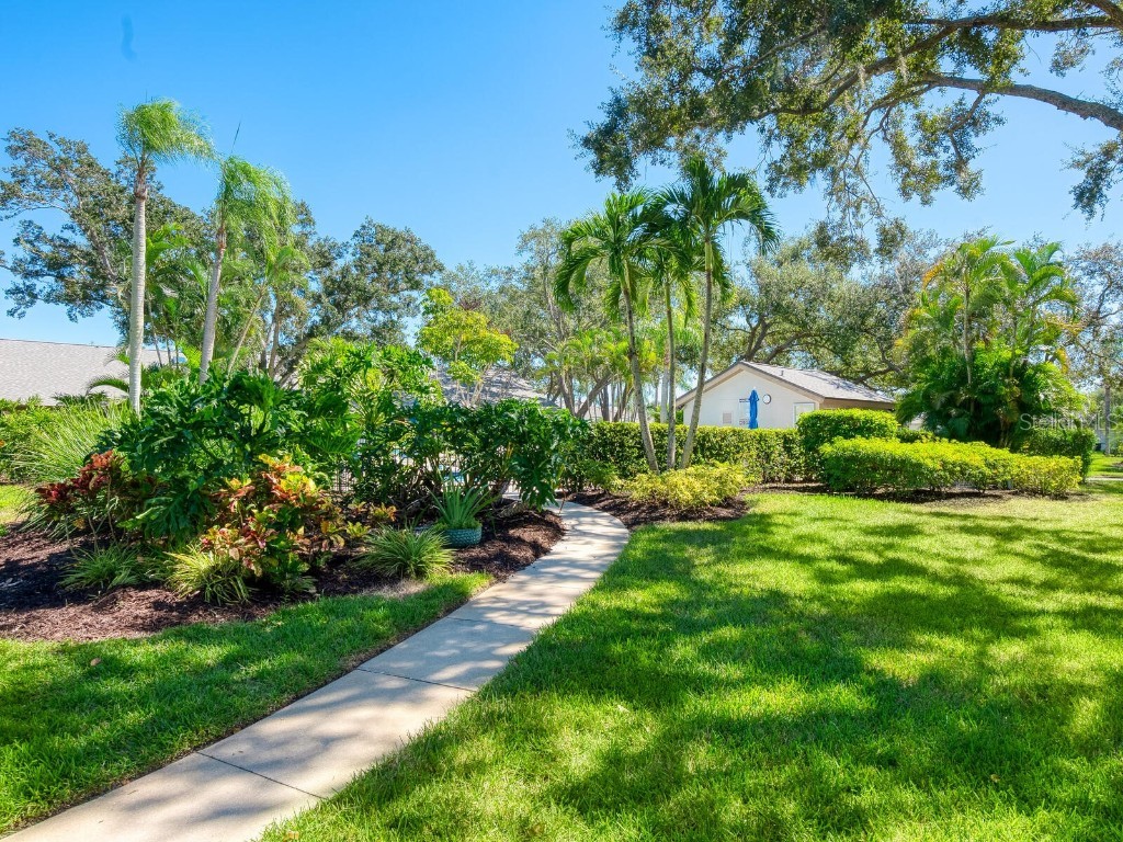 4542 Kingsmere #46 Sarasota FL 34235 A4670244 image18