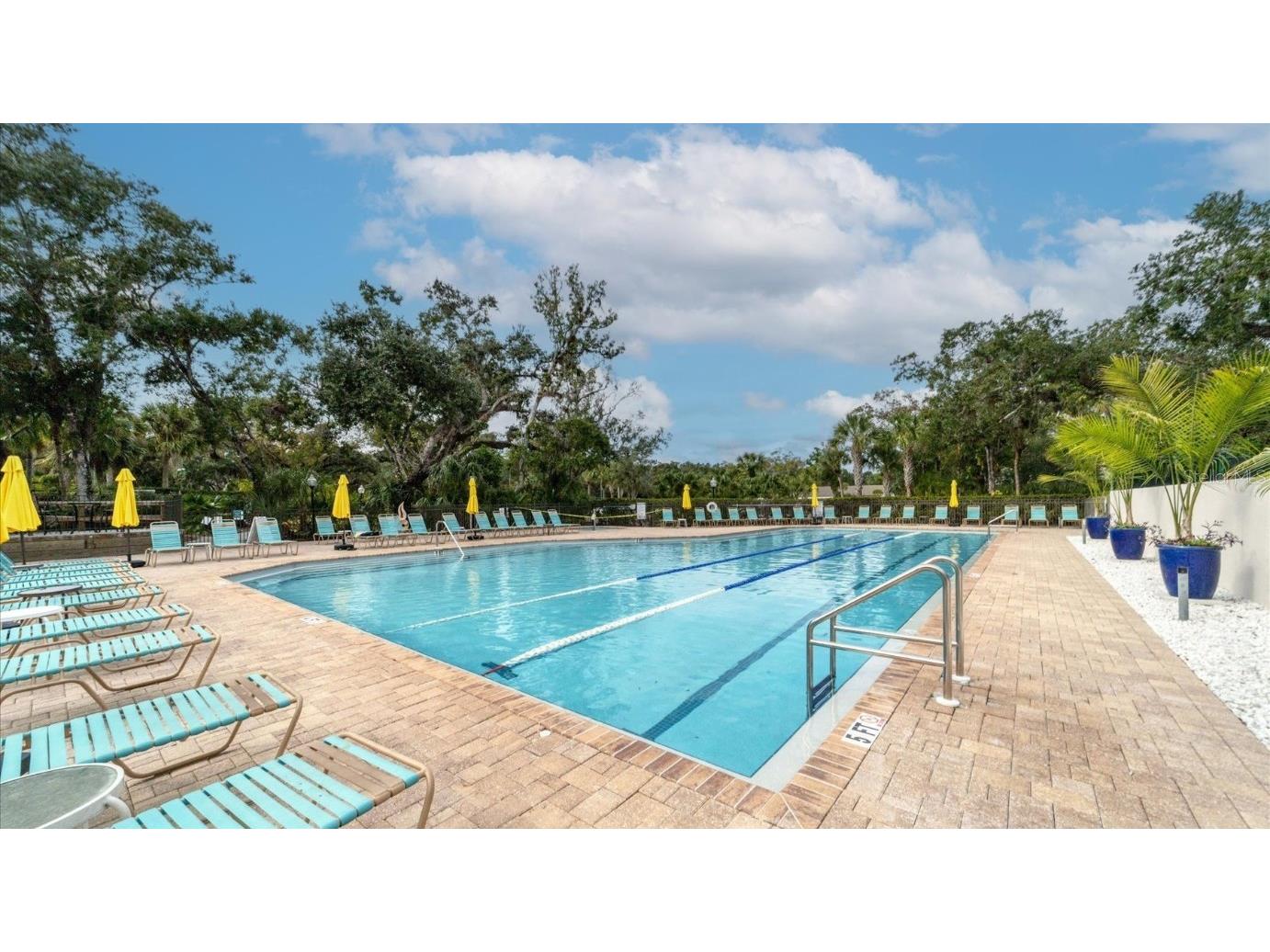 4542 Kingsmere #46 Sarasota FL 34235 A4670244 image21