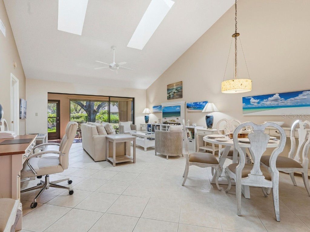 4542 Kingsmere #46 Sarasota FL 34235 A4670244 image3