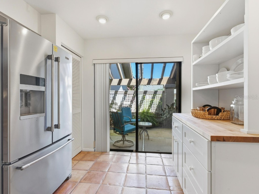 4542 Kingsmere #46 Sarasota FL 34235 A4670244 image9