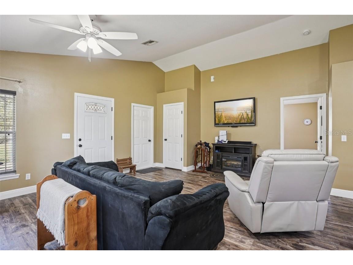 4542 Lemon Street Lady Lake FL 32159 G5105649 image8