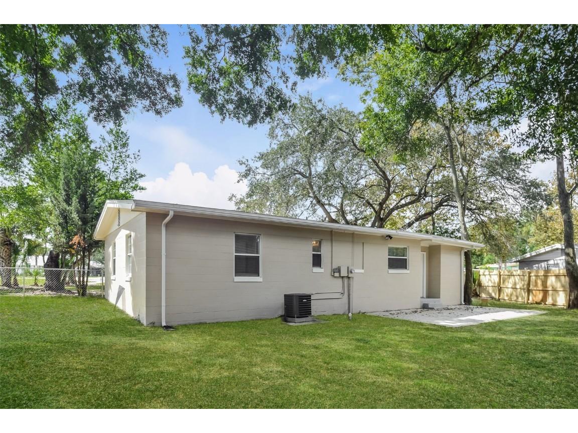 4542 Tarpon Drive Tampa FL 33617 O6301826 image15