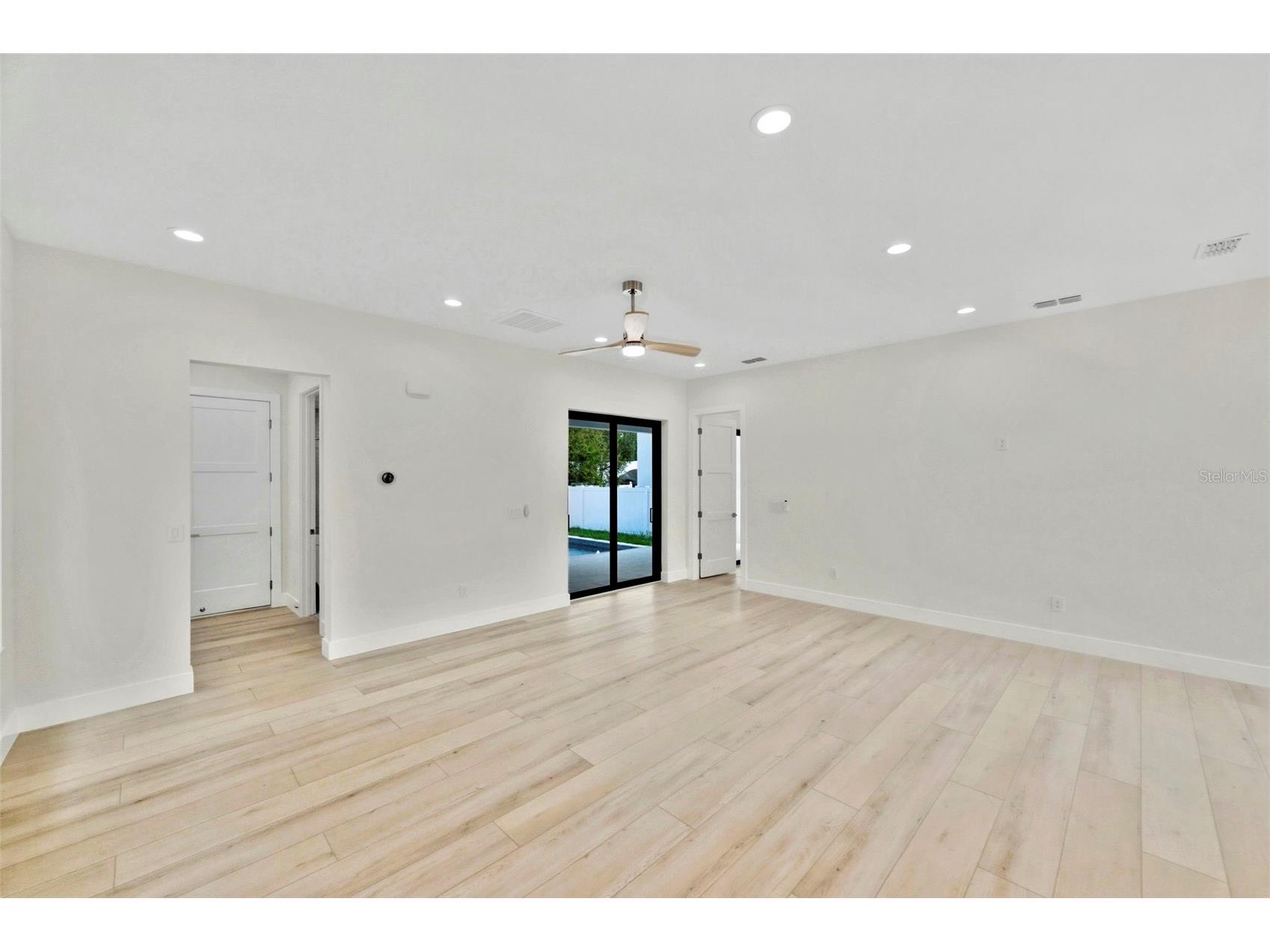 4543 26th Avenue S Saint Petersburg FL 33711 TB8485765 image12