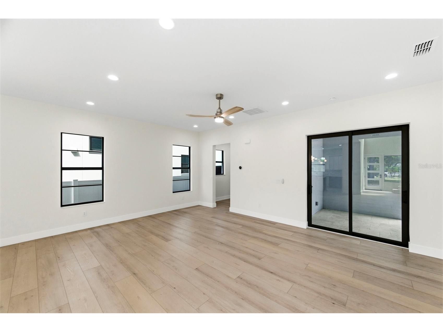 4543 26th Avenue S Saint Petersburg FL 33711 TB8485765 image21