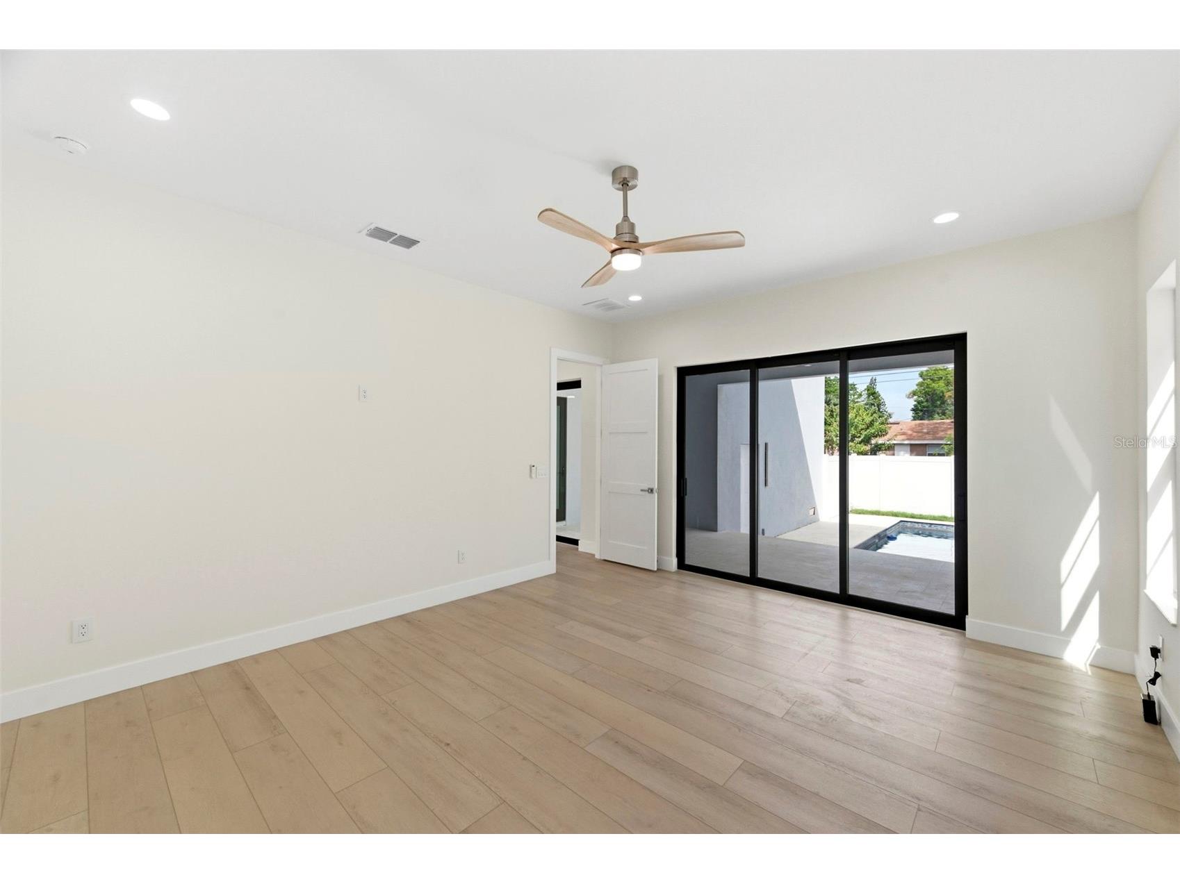 4543 26th Avenue S Saint Petersburg FL 33711 TB8485765 image26