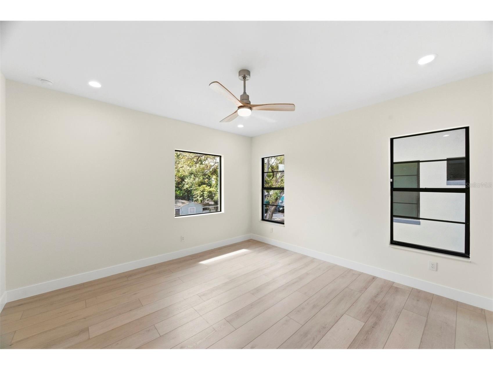 4543 26th Avenue S Saint Petersburg FL 33711 TB8485765 image37