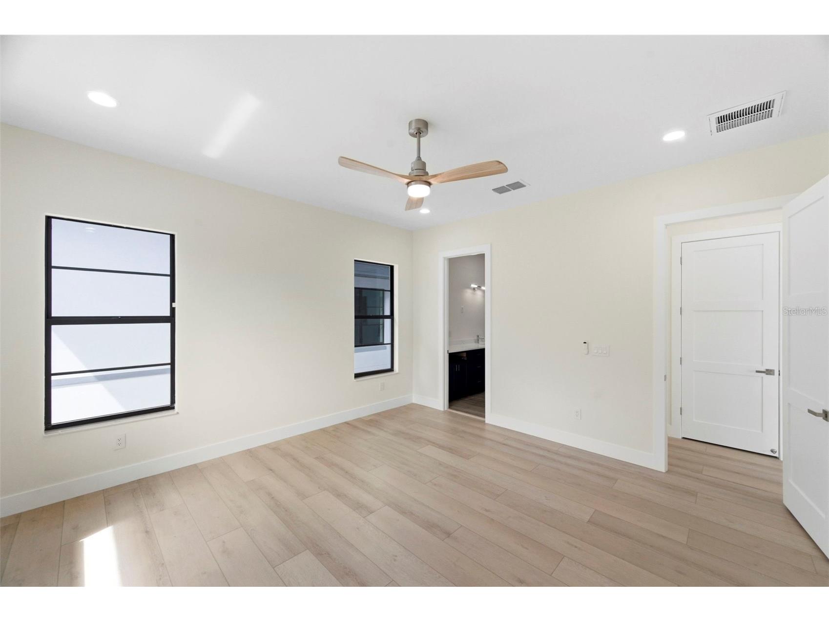 4543 26th Avenue S Saint Petersburg FL 33711 TB8485765 image38