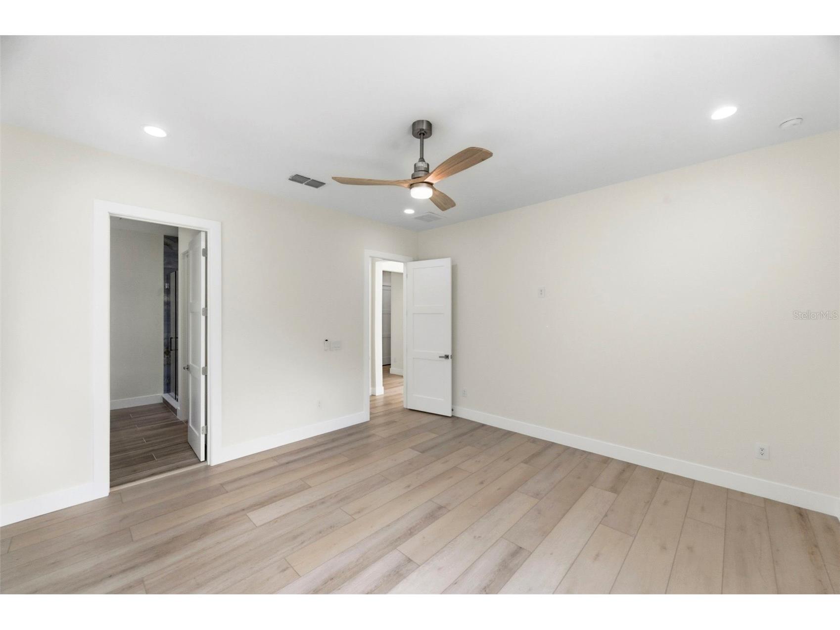 4543 26th Avenue S Saint Petersburg FL 33711 TB8485765 image39