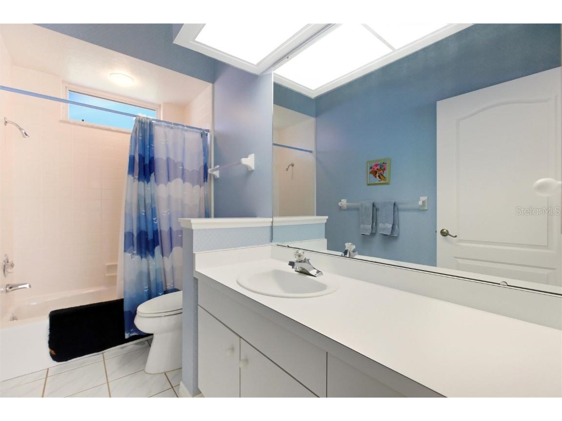 4544 Longspur Lane Sarasota FL 34238 A4669125 image32