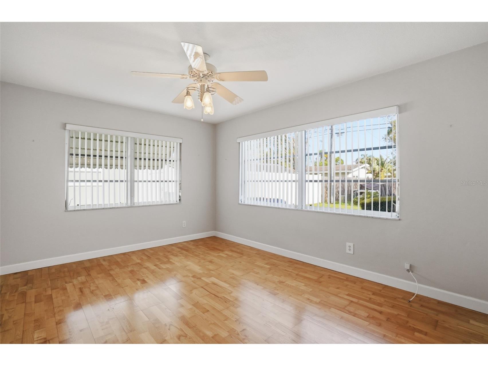 4545 34th Avenue N Saint Petersburg FL 33713 TB8487423 image13