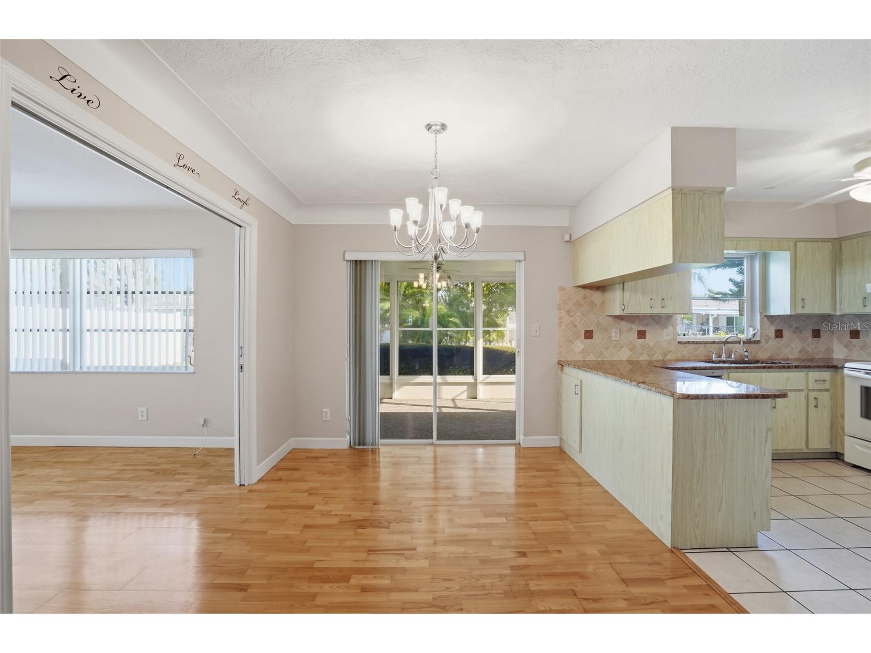 4545 34th Avenue N Saint Petersburg FL 33713 TB8487423 image17