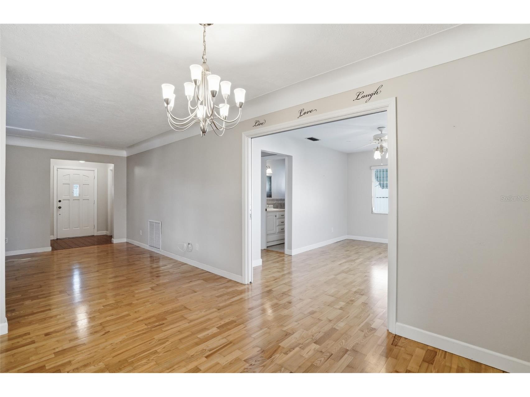 4545 34th Avenue N Saint Petersburg FL 33713 TB8487423 image27