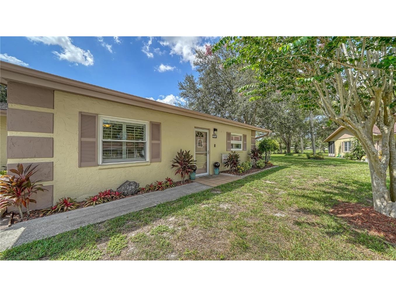 4547 Ottawa Trail #220 Sarasota FL 34233 A4578790 image1