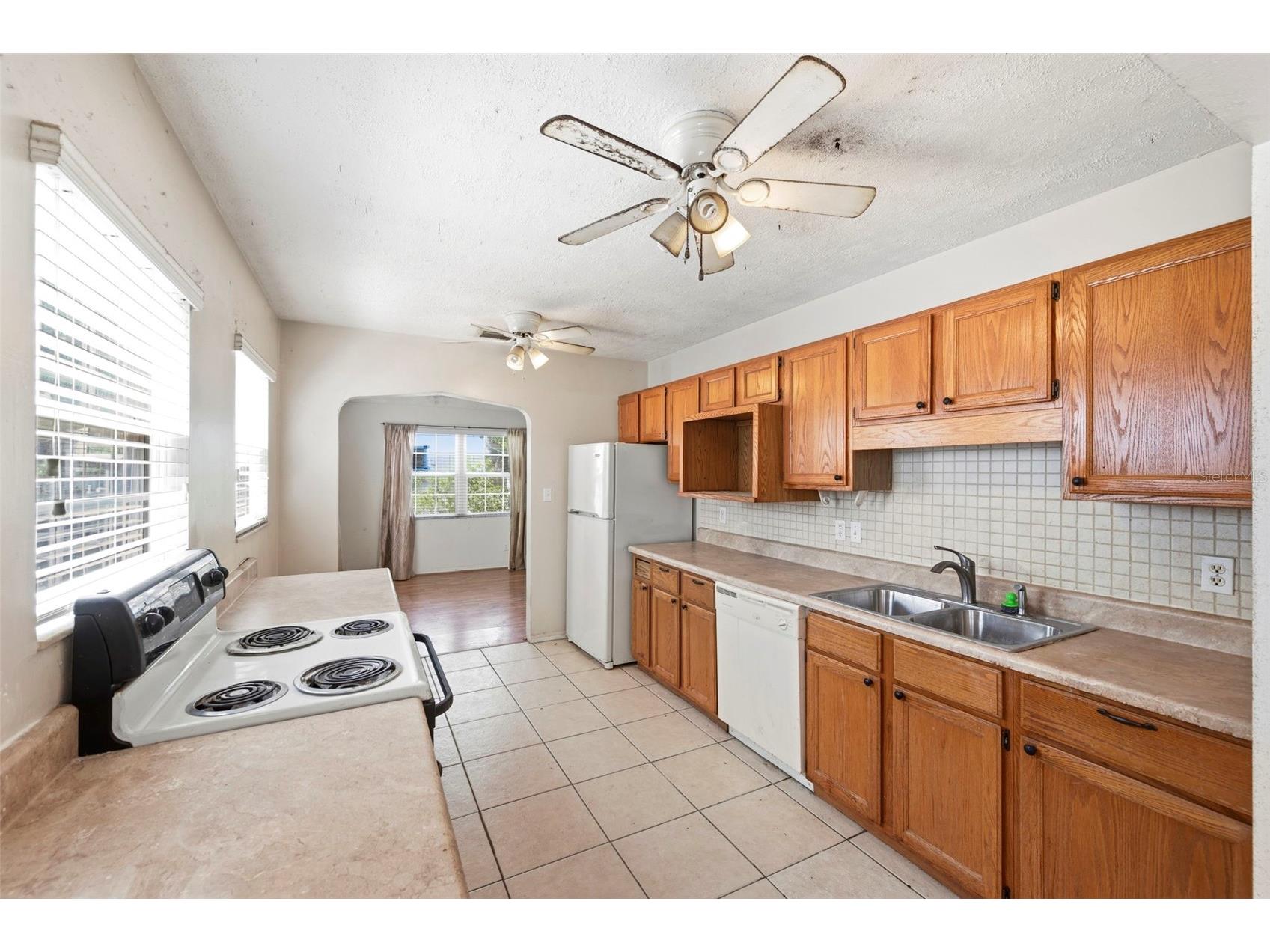 4548 12th Avenue N Saint Petersburg FL 33713 TB8528387 image28