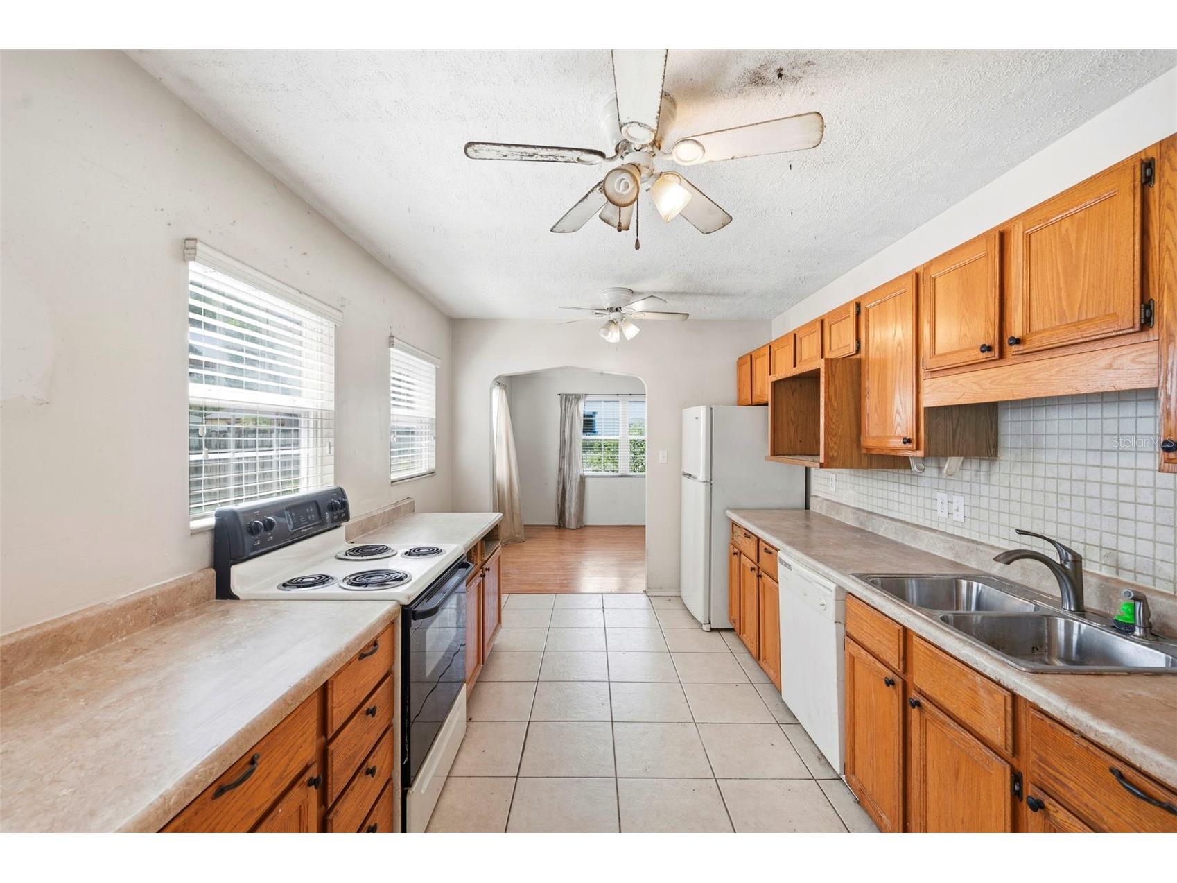 4548 12th Avenue N Saint Petersburg FL 33713 TB8528387 image30